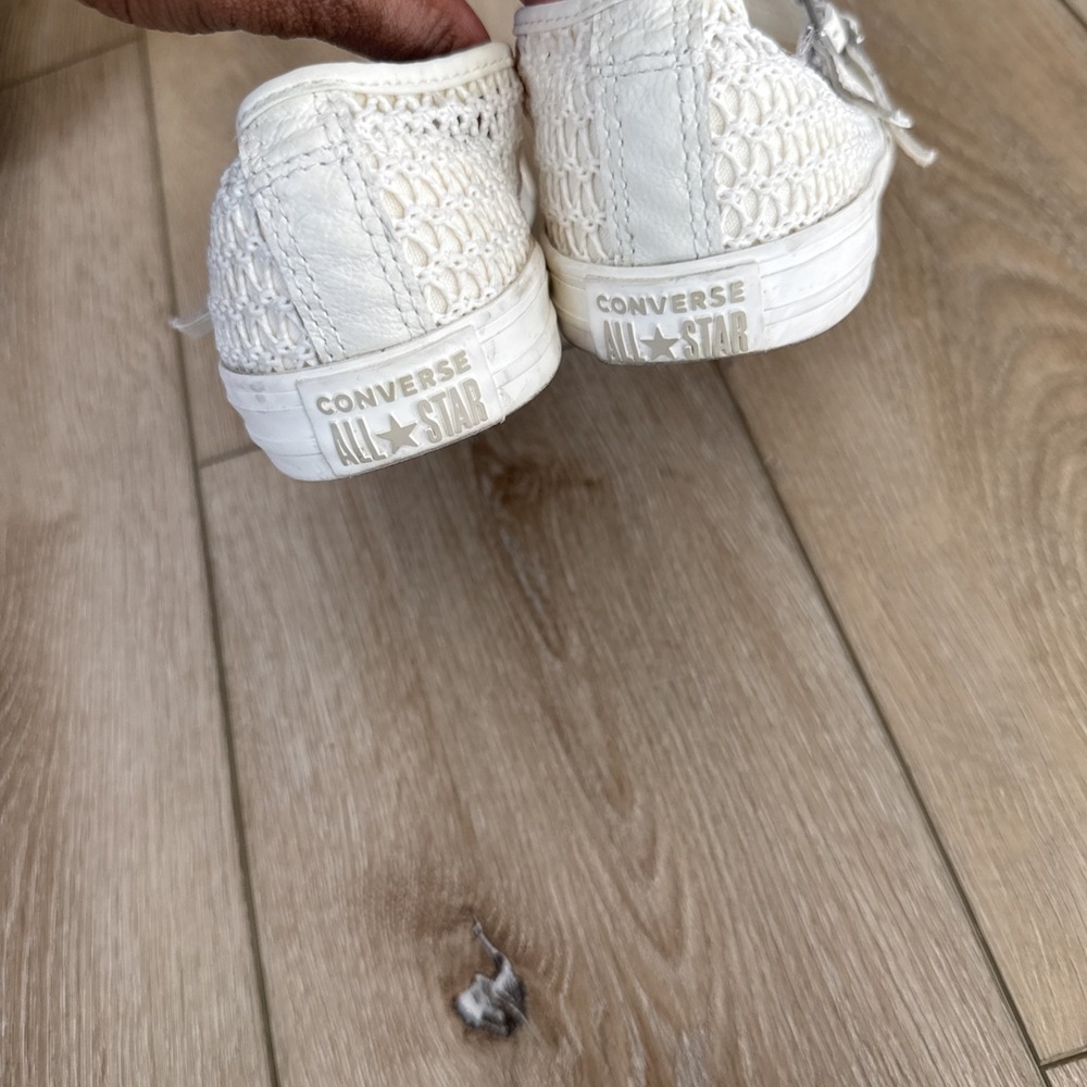 Converse Women's White Mesh Mary Jane Flats Buckle Strap Round Toe Sz 7M - Picture 3 of 5